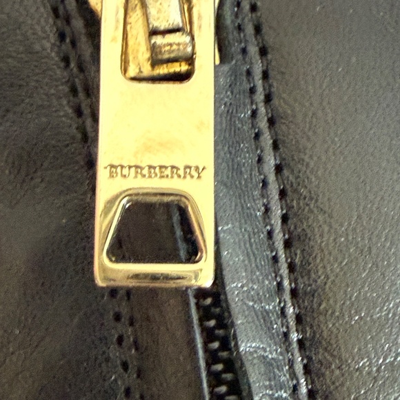 USED AUTHENTIC BURBERRY HERITAOE LOCK HAINAULT 85 ANKLE BOOT, BLACK, SIZE 6 - Picture 9 of 16